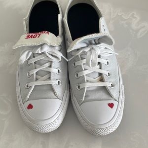 Converse “Love yourself first” Sneakers Sz WM 10